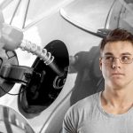 Benzina: non fare mai questa azione mentre te ne rifornisci