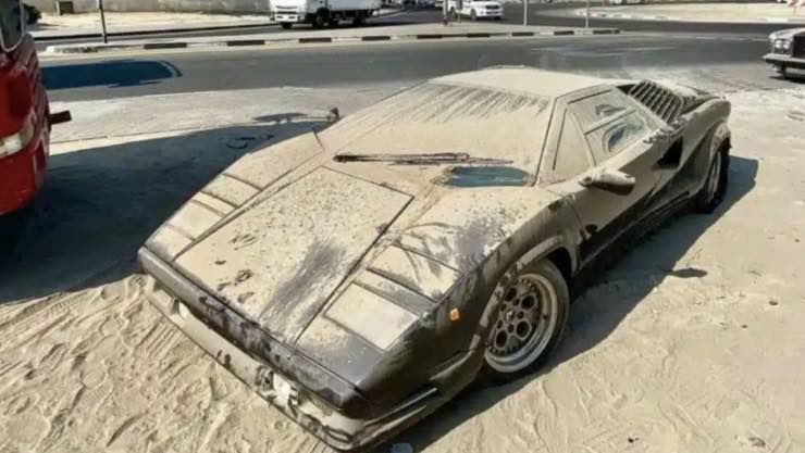 Ecco cos'è successo a questa Lamborghini a Dubai